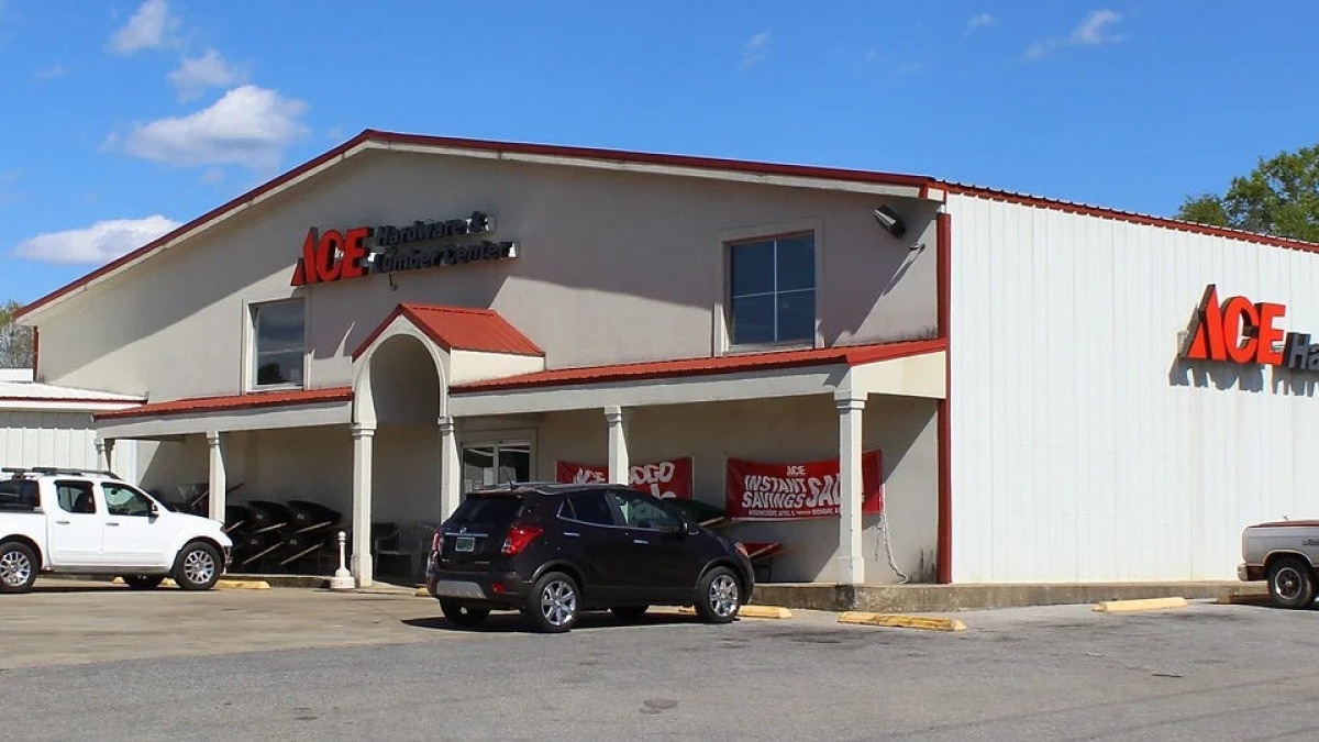  Talladega Ace Hardware
