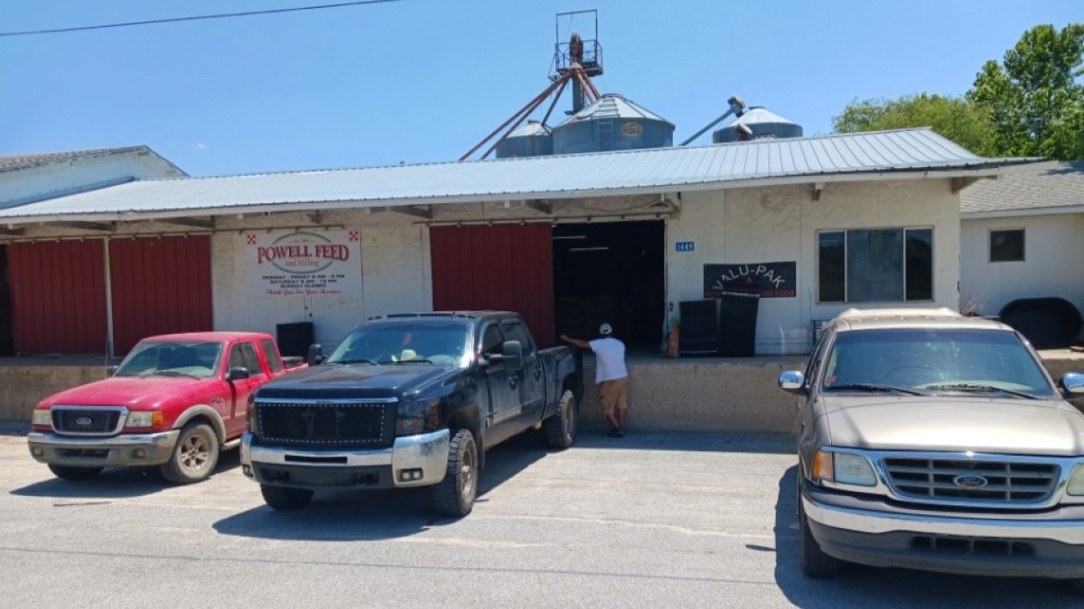  Powell Feed - Pineville