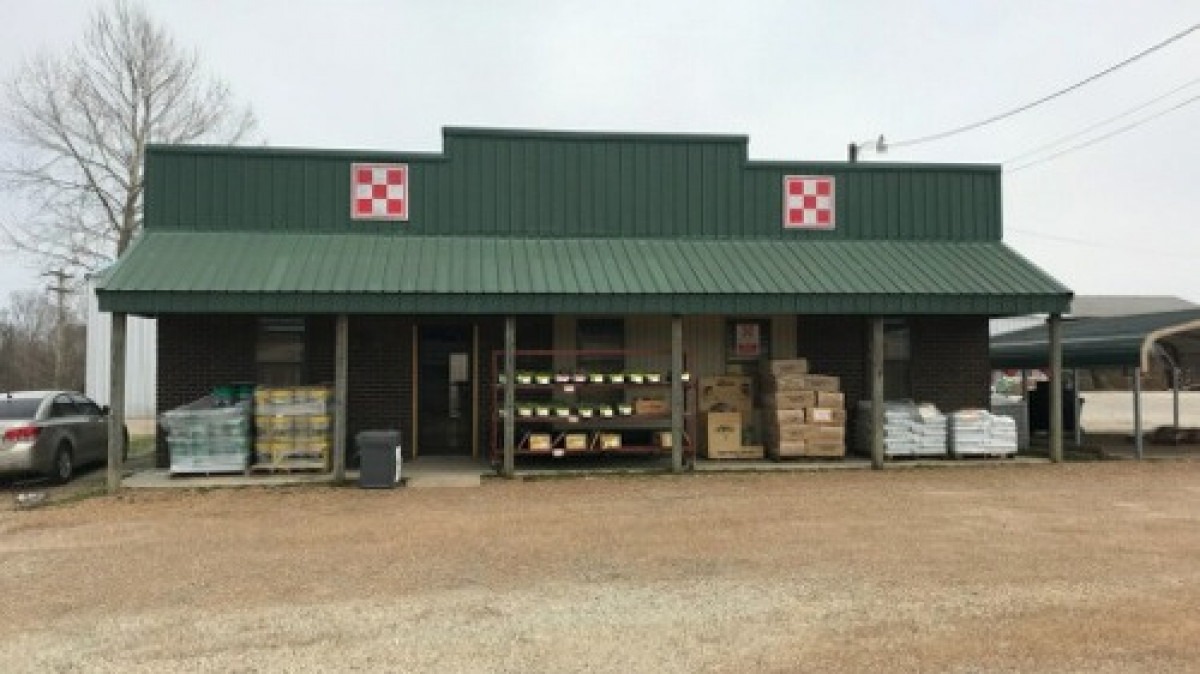 Powell Feed - Imboden