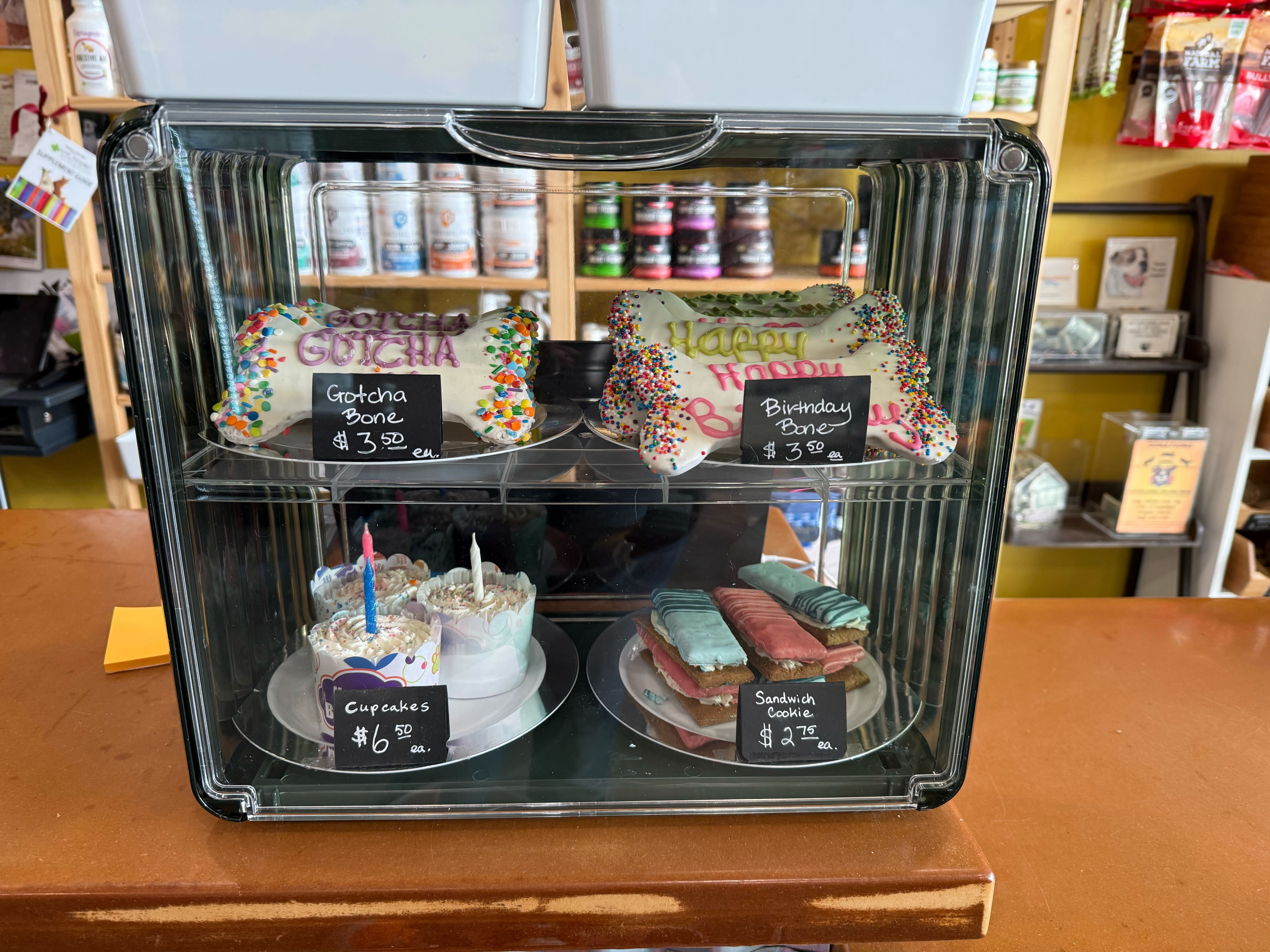 Fresh-Baked Treats for Your Pet 🐾