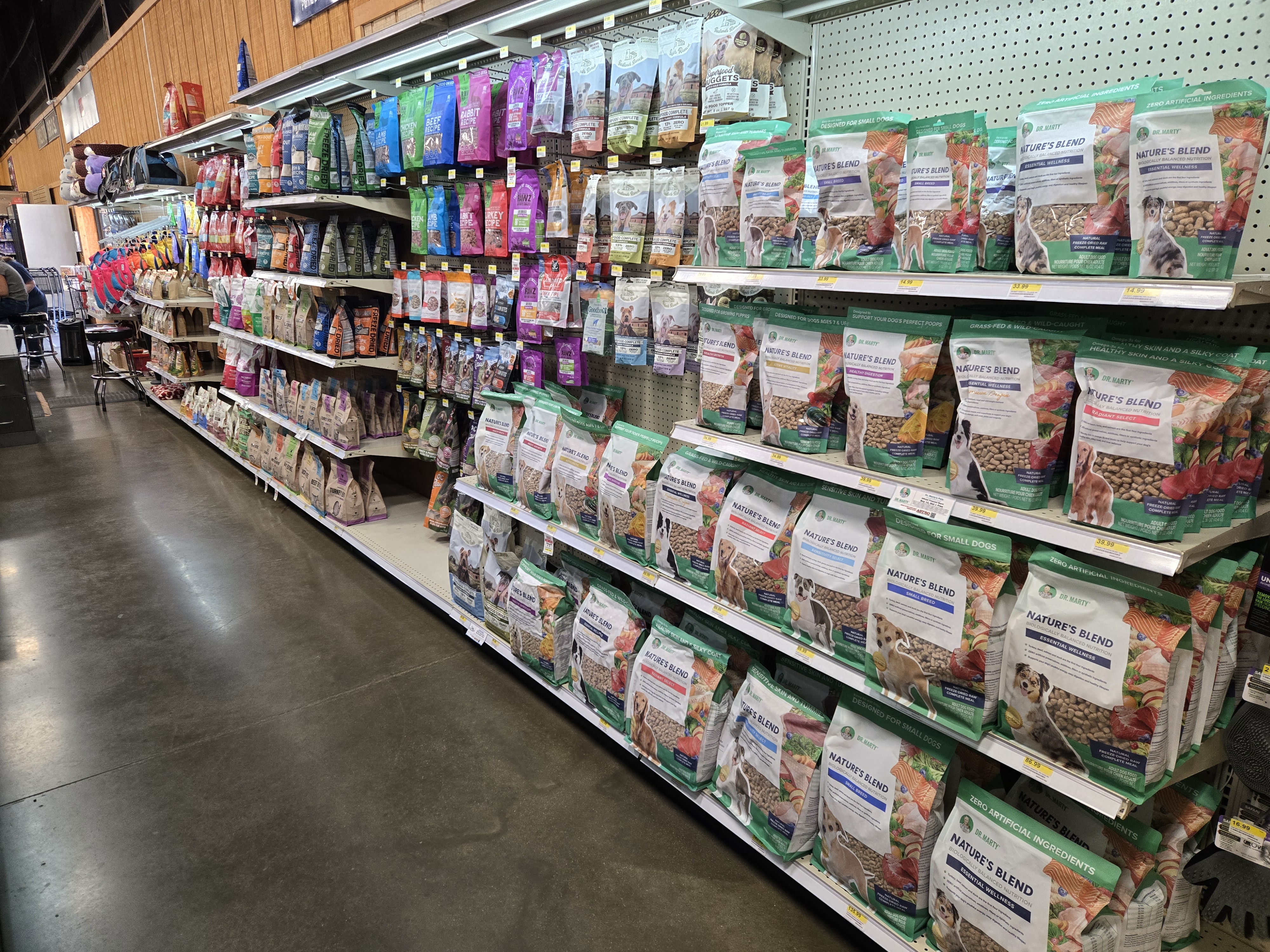 Kelton's Hardware & Pet photo